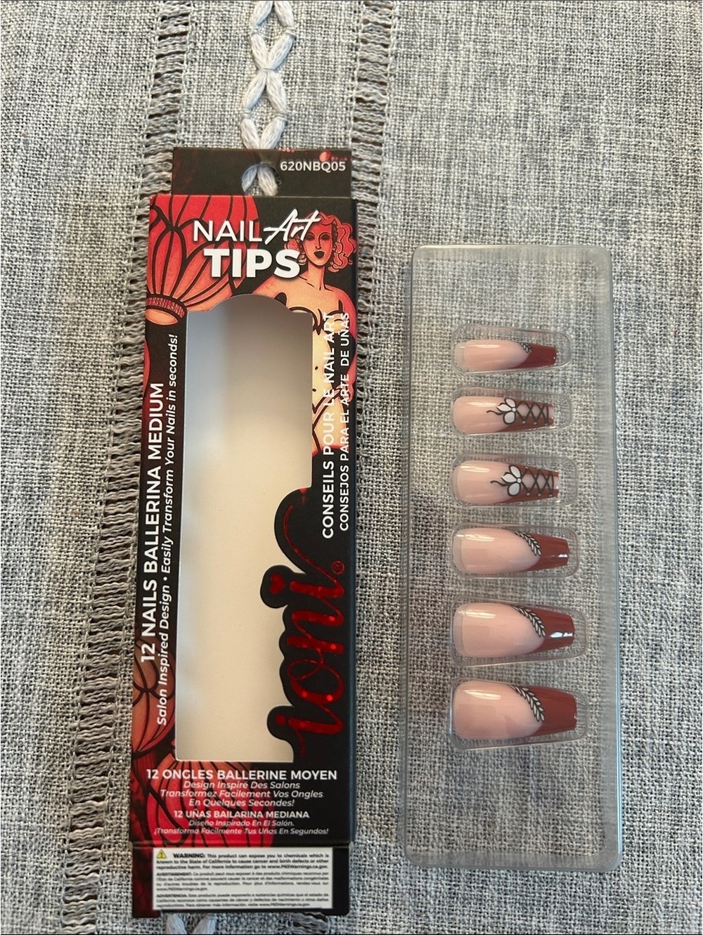 Ballerina False Nails in Red & Black - 12 Pack
